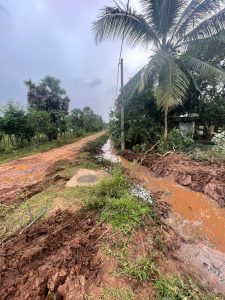 அனர்த்தத்தின் பின்னரான சுத்திகரிப்பு மற்றும்  வடிகால் சீரமைப்பு  பணிகள் – 2025.12.12 – அரபாநகர் – சாம்பல் தோட்டம்