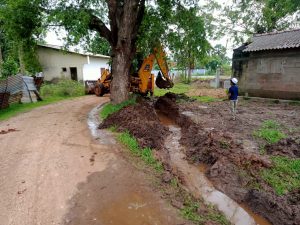 அனர்த்தத்தின் பின்னரான வீதி புனரமைப்பு மற்றும்  வடிகால் சீரமைப்பு  பணிகள் – 2025.12.19-  தரணிக்குளம்